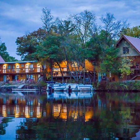 Rice Lake Curriers Lakeview Lodge מראה חיצוני תמונה