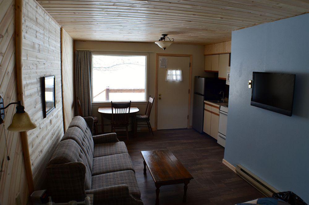 Rice Lake Curriers Lakeview Lodge מראה חיצוני תמונה