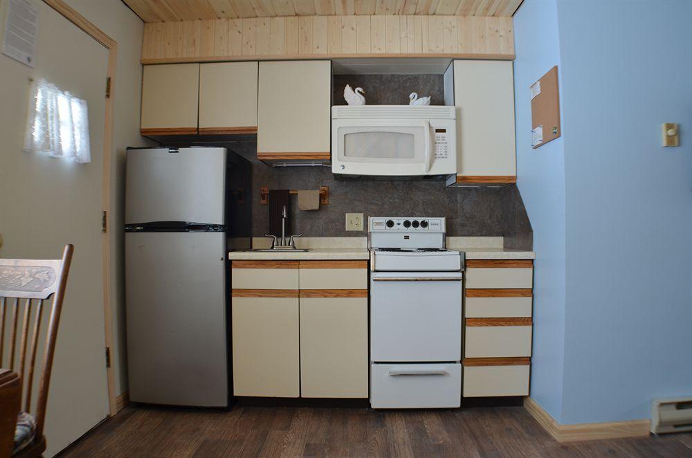 Rice Lake Curriers Lakeview Lodge מראה חיצוני תמונה