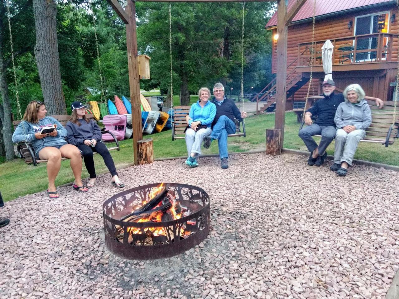 Rice Lake Curriers Lakeview Lodge מראה חיצוני תמונה