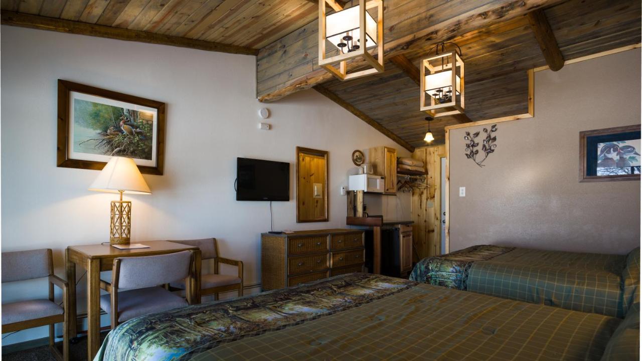 Rice Lake Curriers Lakeview Lodge חדר תמונה